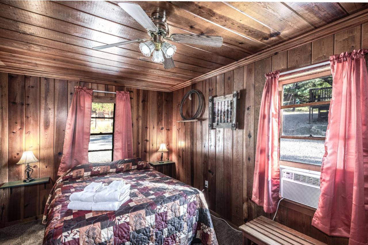 Apache Village 7, Queen Bed, Midtown, Sleeps 2 Ruidoso Buitenkant foto